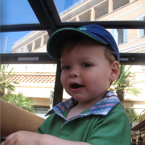 Meet your Posher, Amanda. - Picture 3 of 8